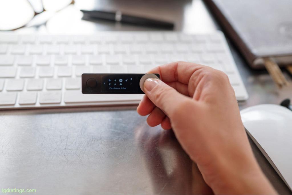 Hardware crypto wallet